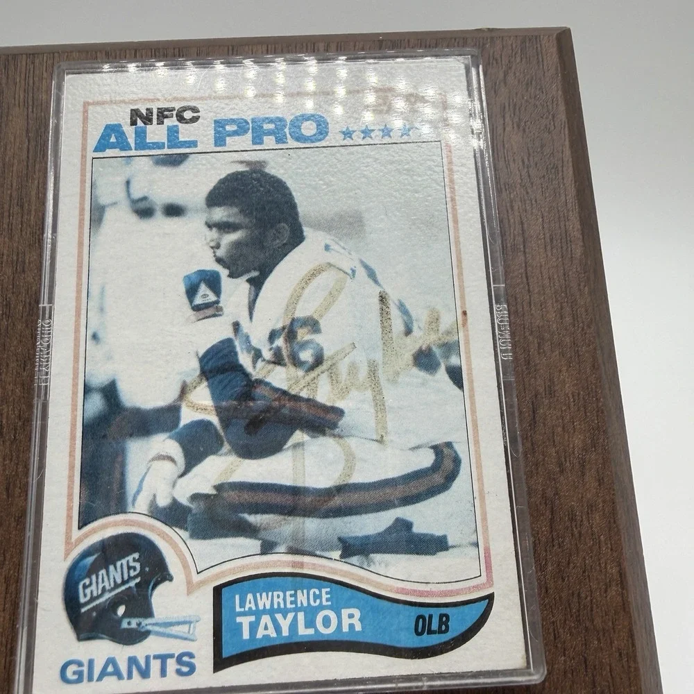 1982‎ Topps Lawrence Taylor Giants Rookie Card Signed #434 Framed No Paperwork